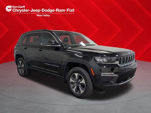 Used 2022 Jeep Grand Cherokee Limited 4xe w/ Luxury Tech Group II AWD/4WD image 1