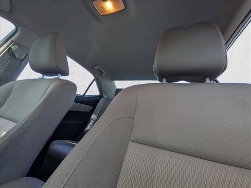 Used 2015 Toyota Corolla LE image 13