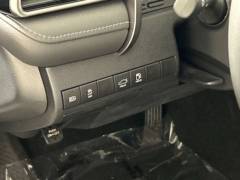 Used 2024 Toyota Camry SE FWD image 13