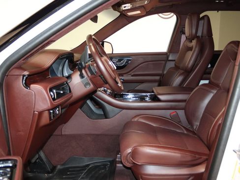 Used 2024 Lincoln Aviator Black Label AWD/4WD image 35