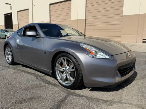 Used 2009 Nissan 370Z Touring w/ Sport Pkg RWD image 11