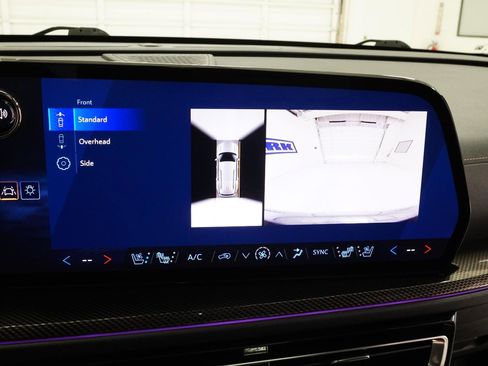 Used 2025 Chevrolet Traverse High Country w/ LPO, Floor Liner Package FWD image 34