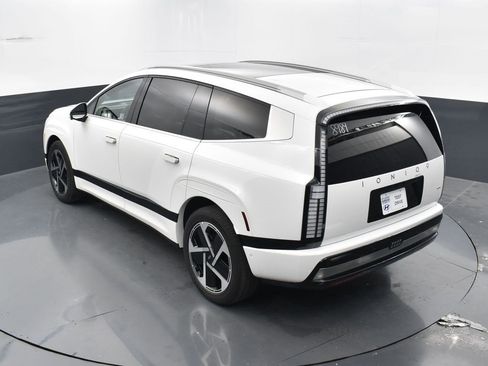 New 2026 Hyundai Ioniq 9 Calligraphy image 31