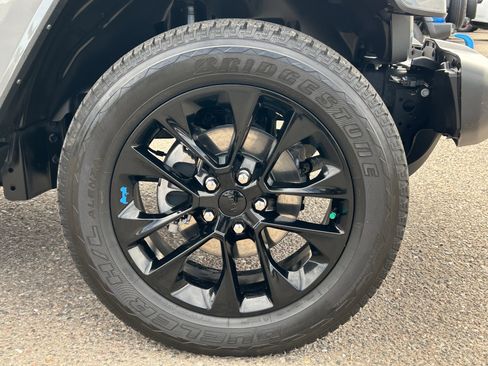 Certified 2023 Jeep Wrangler Sahara image 8