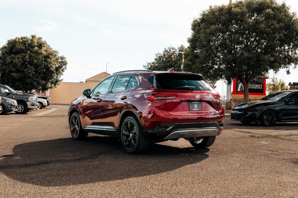 Used 2021 Buick Envision Essence w/ Sport Touring Package FWD image 5