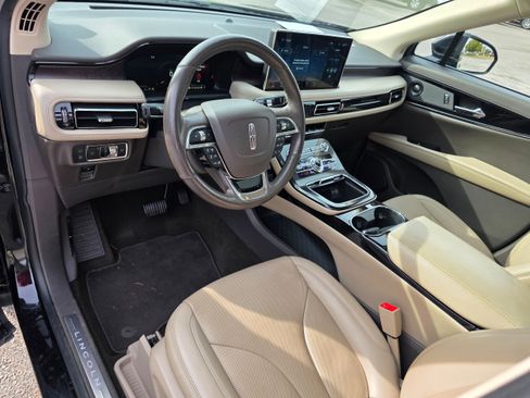 Used 2021 Lincoln Nautilus Reserve w/ Equipment Group 201A image 6