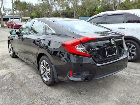 Used 2018 Honda Civic LX image 10