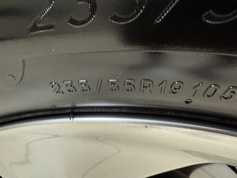 Used 2026 Genesis GV70 2.5T Select image 26