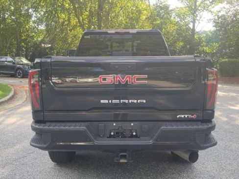 Used 2025 GMC Sierra 2500 AT4 w/ AT4 Premium Plus Package AWD/4WD image 8
