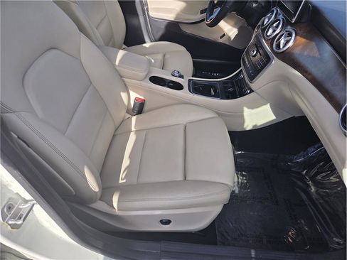 Used 2017 Mercedes-Benz GLA 250 4MATIC image 25