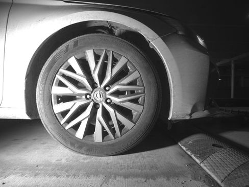 Used 2025 Nissan Altima 2.5 SV FWD image 13