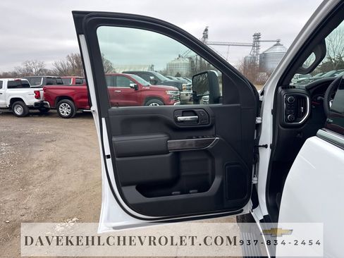 Used 2022 Chevrolet Silverado 3500 LTZ w/ LTZ Convenience Package image 57