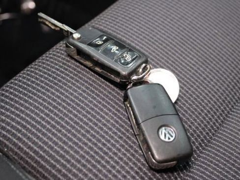 Used 2014 Volkswagen Golf 2.5L image 10