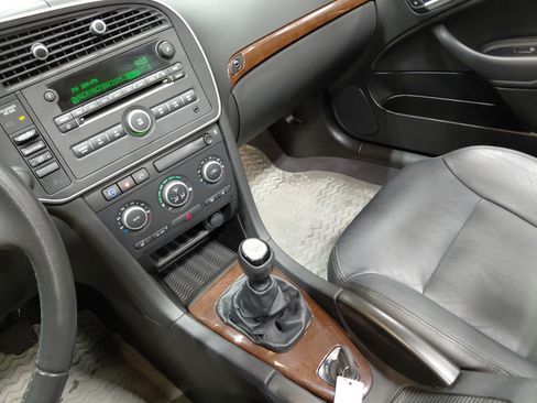 Used 2010 Saab 9-3 2.0T FWD image 20