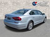 Used 2018 Volkswagen Passat 2.0T SE image 4