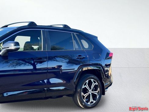 Certified 2025 Toyota RAV4 XSE w/ Weather Package AWD/4WD image 9