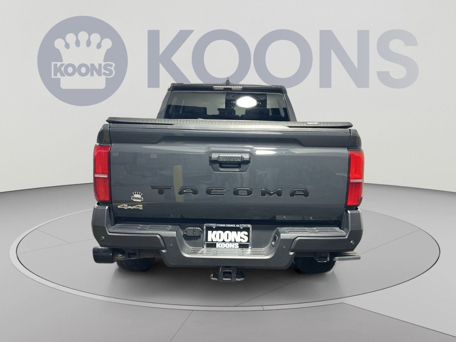 Used 2025 Toyota Tacoma SR w/ SR Upgrade Package AWD/4WD image 5