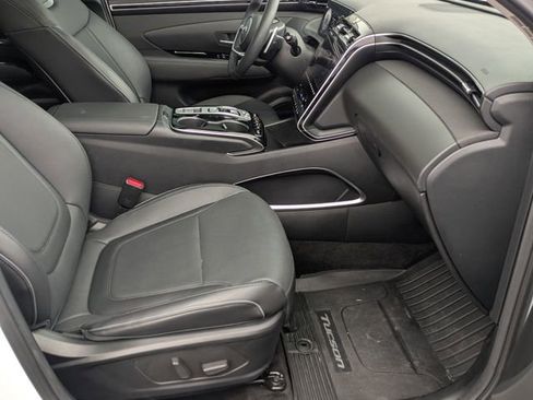 Used 2024 Hyundai Tucson Limited image 32