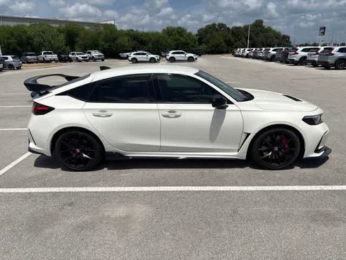 Used 2024 Honda Civic Type R image 6