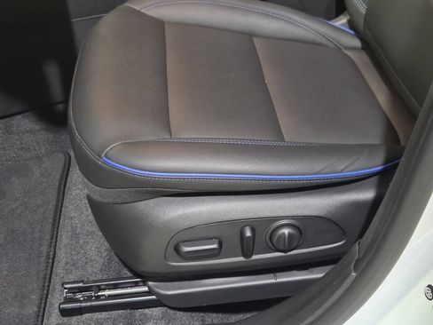 Used 2024 Buick Envista Sport Touring w/ Convenience I Package FWD image 20