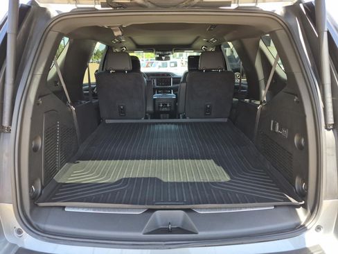 Certified 2024 GMC Yukon Denali w/ Max Trailering Package AWD/4WD image 9
