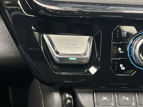 Certified 2025 GMC Sierra 1500 AT4 w/ AT4 Premium Package image 23