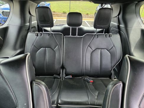 Used 2021 Chrysler Pacifica Limited w/ S Appearance Package FWD image 29