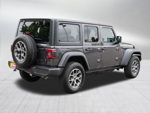 Used 2025 Jeep Wrangler Unlimited Sport AWD/4WD image 7