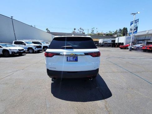Used 2023 Chevrolet Traverse LT FWD image 7