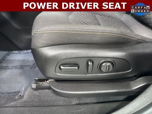 Used 2020 Chevrolet Equinox LT image 3