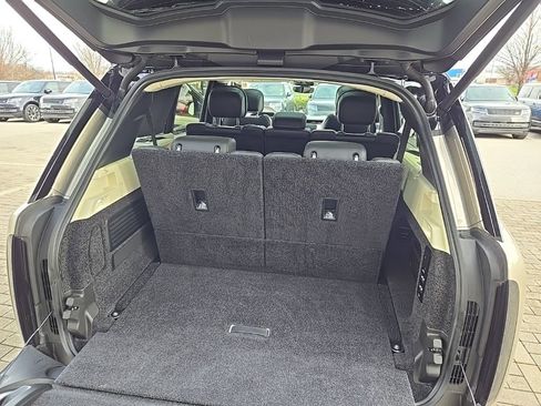 Used 2024 Land Rover Range Rover Long Wheelbase SE image 18