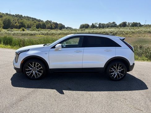 Used 2019 Cadillac XT4 Sport image 2