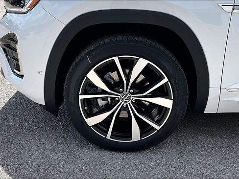 New 2026 Volkswagen Atlas SEL Premium R-Line AWD/4WD image 13