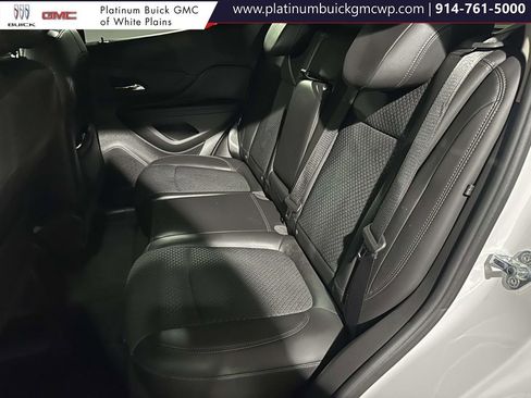 Used 2022 Buick Encore Preferred image 15