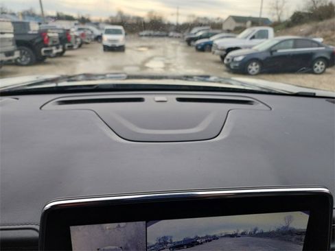 Used 2021 Chevrolet Tahoe LT w/ LT Signature Package image 29