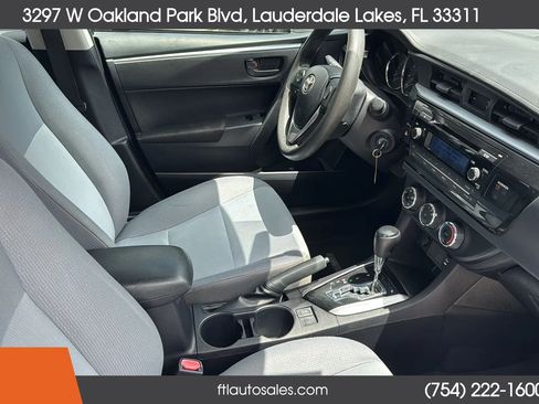 Used 2015 Toyota Corolla L FWD image 35