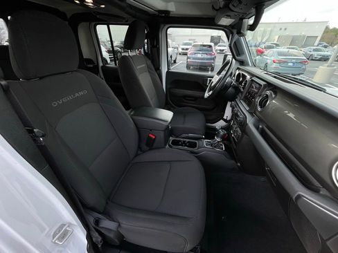 Used 2022 Jeep Gladiator Overland w/ LED Lighting Group image 32