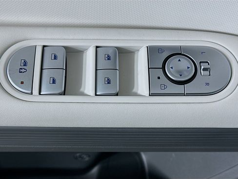 Used 2024 Hyundai Ioniq 5 SEL image 15