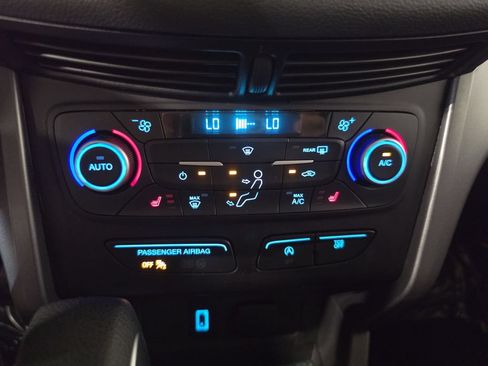 Used 2018 Ford Escape SE AWD/4WD image 16