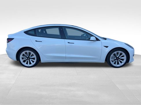 Used 2023 Tesla Model 3 Standard Range RWD image 4