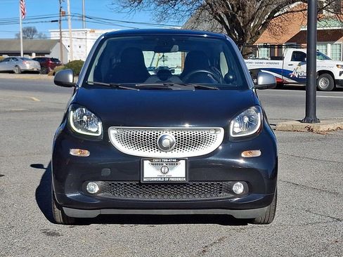 Used 2016 smart fortwo Proxy image 2