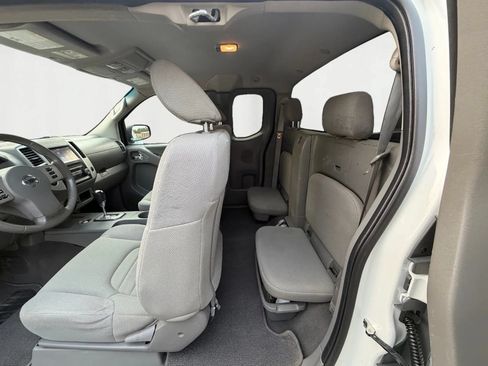 Used 2021 Nissan Frontier S RWD image 14