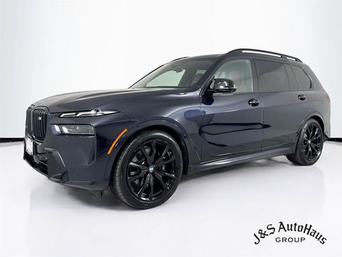 Used 2025 BMW X7 M60i AWD/4WD image 3