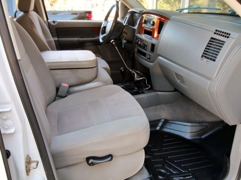 Used 2006 Dodge Ram 3500 Truck SLT image 39