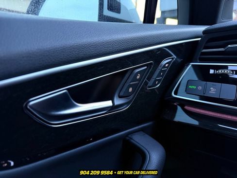 Used 2020 Audi Q7 2.0T Premium Plus w/ Premium Plus Package AWD/4WD image 53