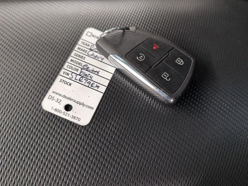 Used 2025 Chevrolet Equinox LT AWD/4WD image 27