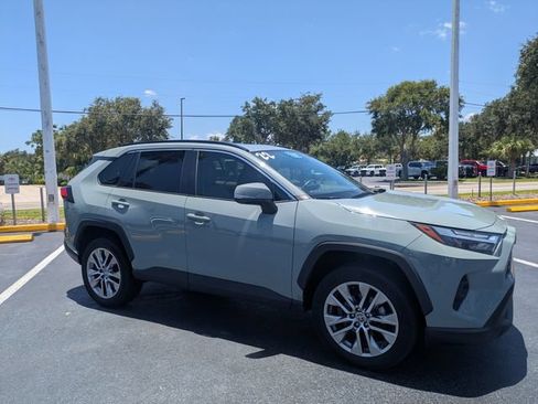 Used 2022 Toyota RAV4 XLE Premium FWD image 2