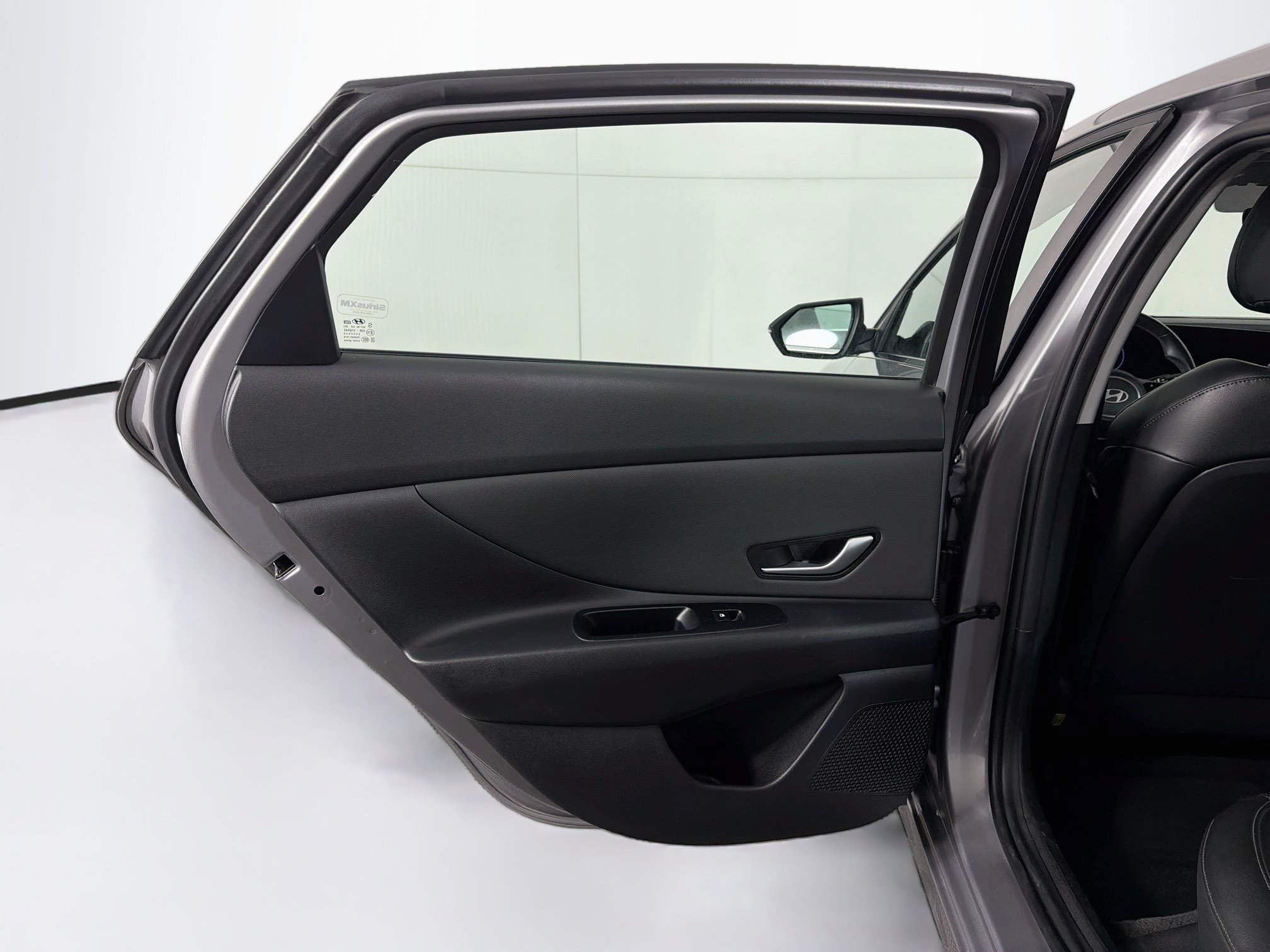 Used 2025 Hyundai Elantra Limited FWD image 27