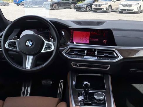 Used 2023 BMW X5 xDrive40i w/ M Sport Package AWD/4WD image 14