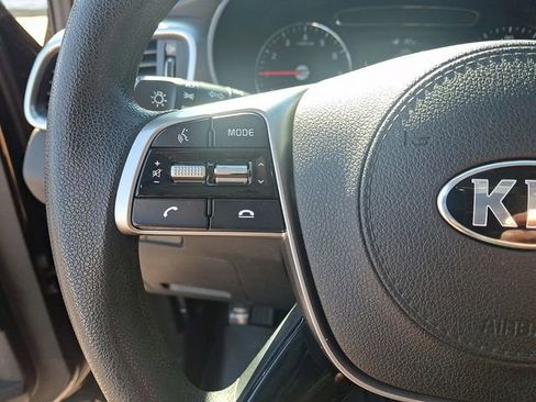 Used 2019 Kia Sorento L image 19